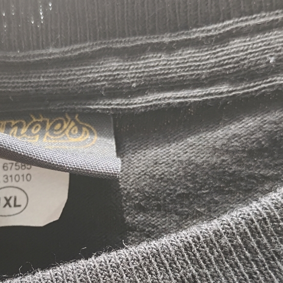 Skulls T-Shirt - Picture 4 of 5